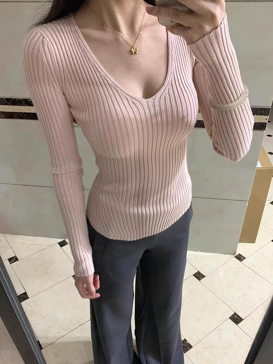 粉色坑條v領親膚打底衫女秋冬大衣內搭修身軟糯毛衣純欲上衣