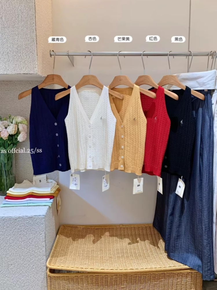 2026新款小馬刺繡針織背心女氣質修身吊帶v領馬甲法式開衫上衣