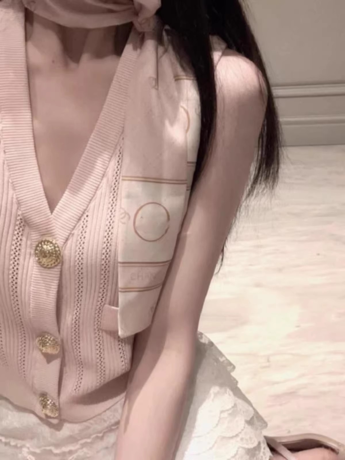 法式小香風無袖V領t恤絲帶曲珠短款針織開衫女夏季顯瘦馬甲上衣女