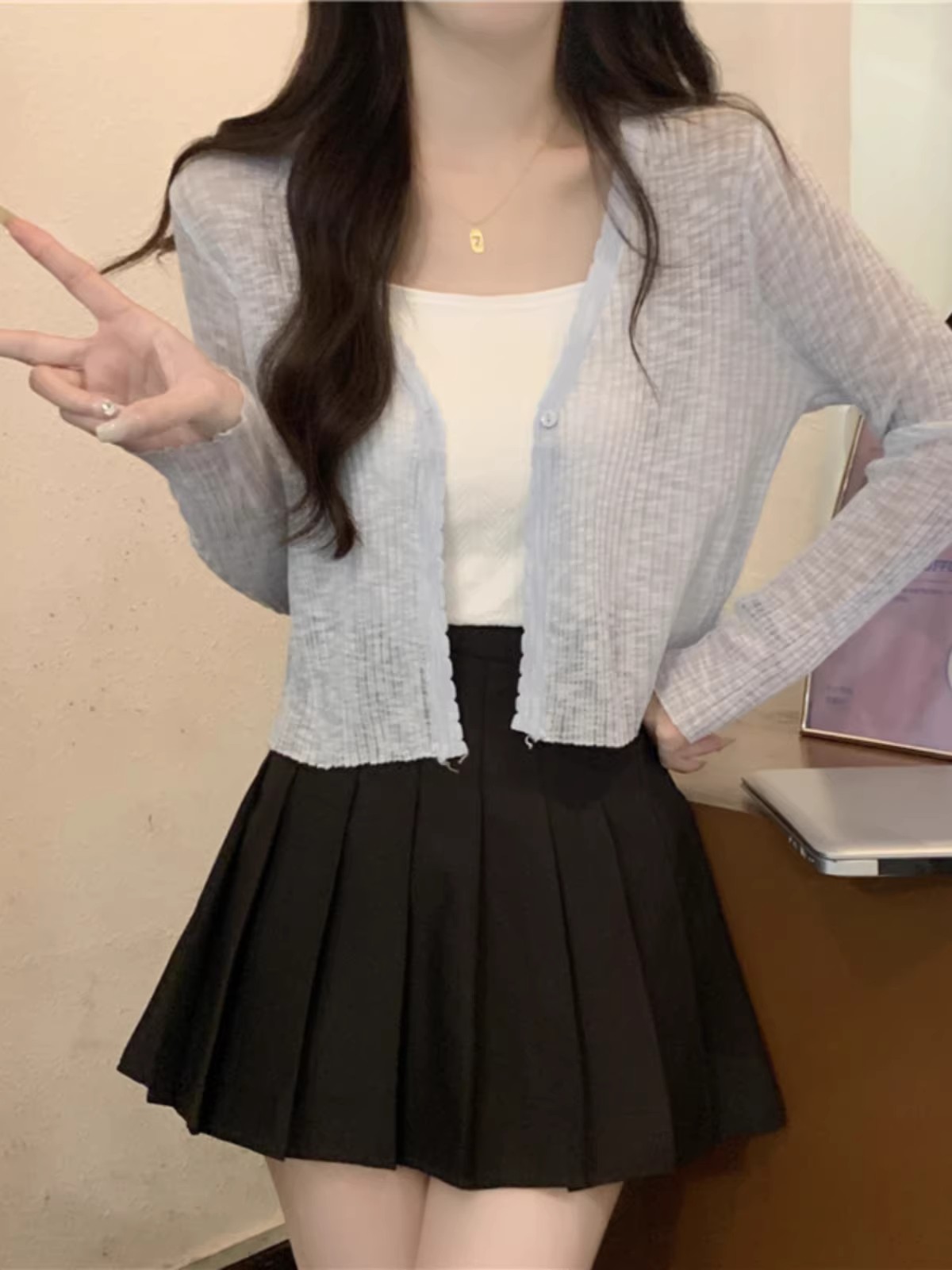 冰絲防曬衣女夏季薄款透氣外搭披肩空調開衫上衣配吊帶裙子短外套
