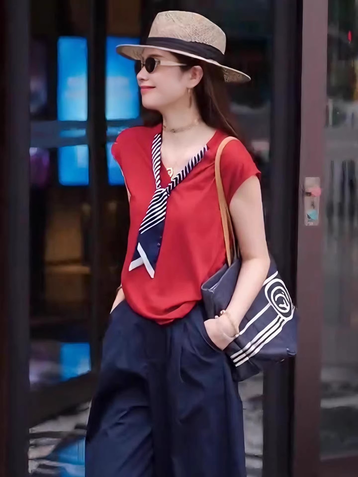 輕奢高級感飄帶設計V領短袖T恤女2026年夏季新款時髦洋氣百搭上衣