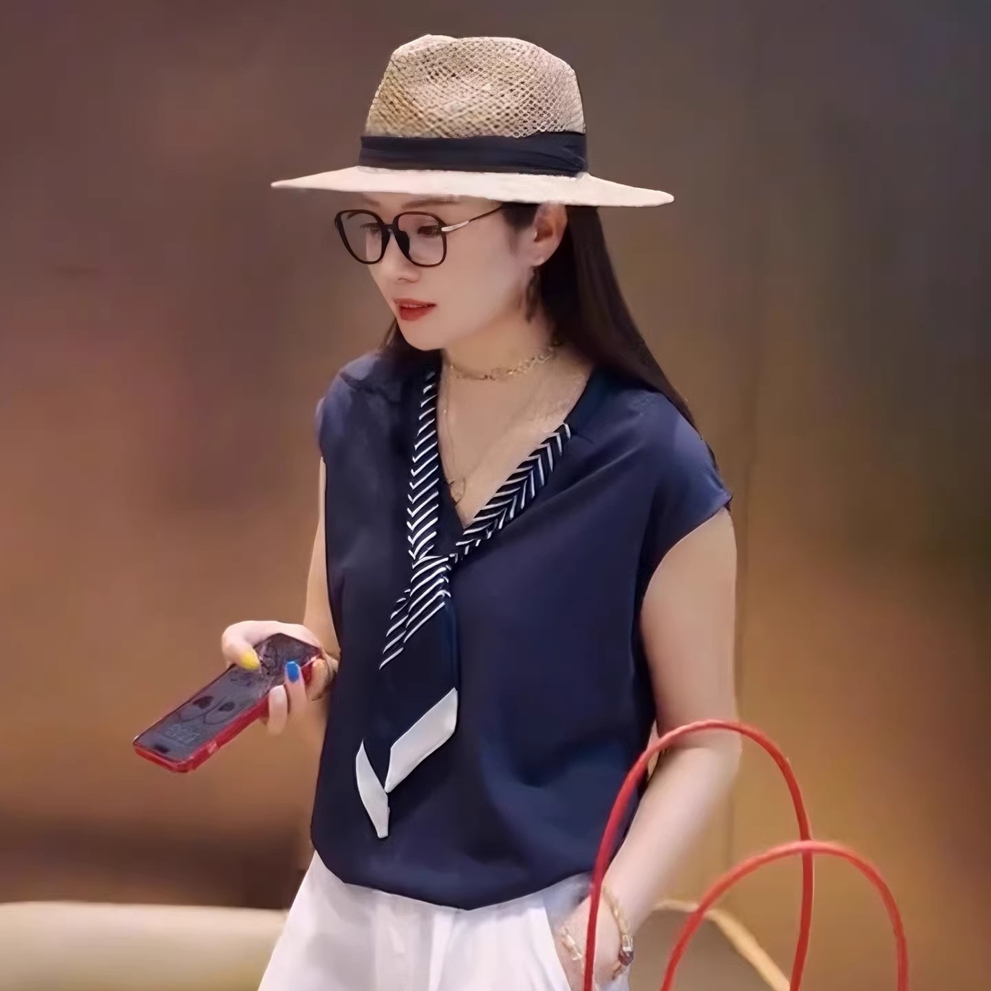 輕奢高級感飄帶設計V領短袖T恤女2026年夏季新款時髦洋氣百搭上衣