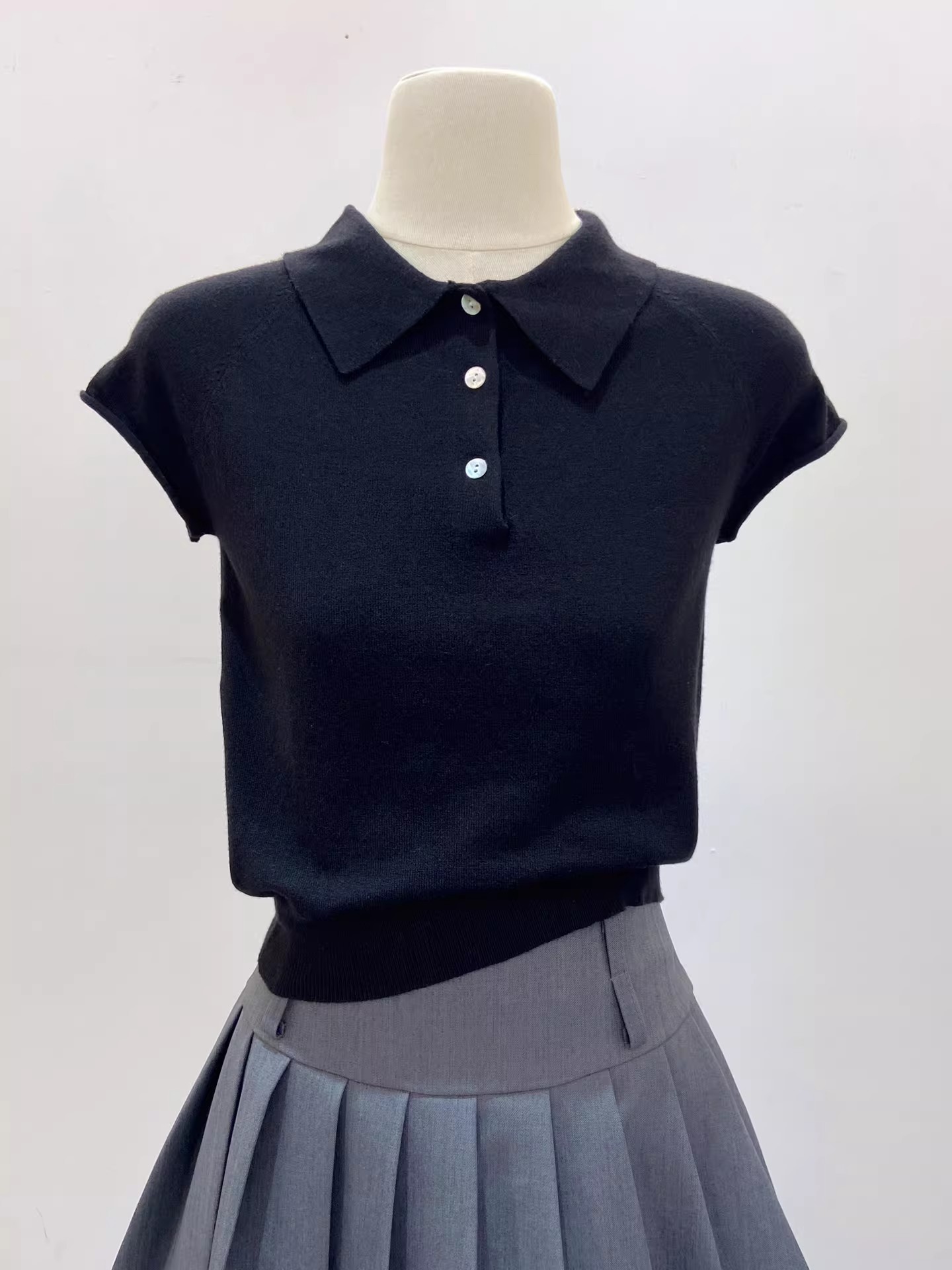 高級感藍色翻領針織衫女2026夏季ins獨特別致好看polo領短袖上衣