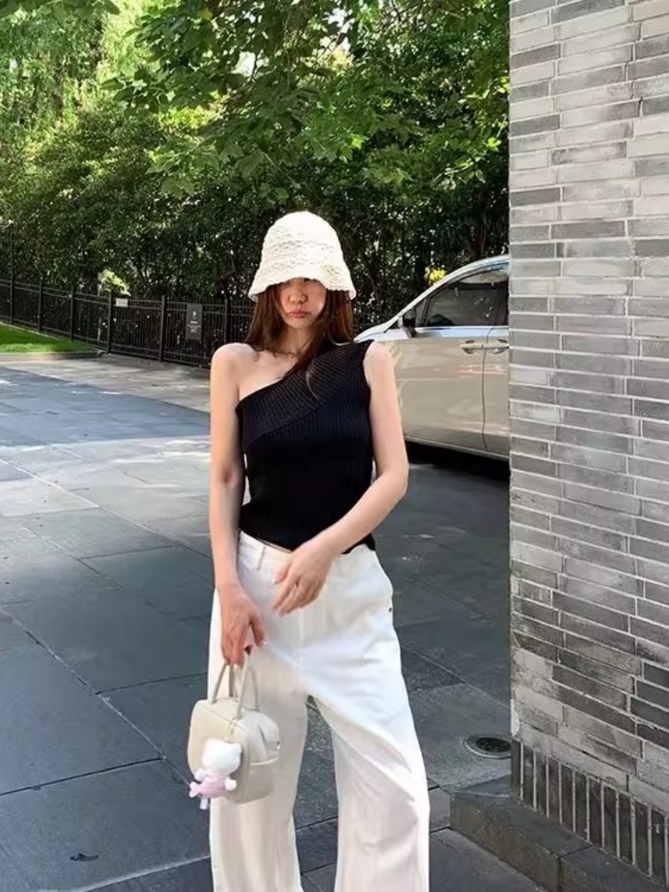 法式斜肩掛脖冰絲針織背心女夏季外穿新款修身甜辣妹露肩上衣
