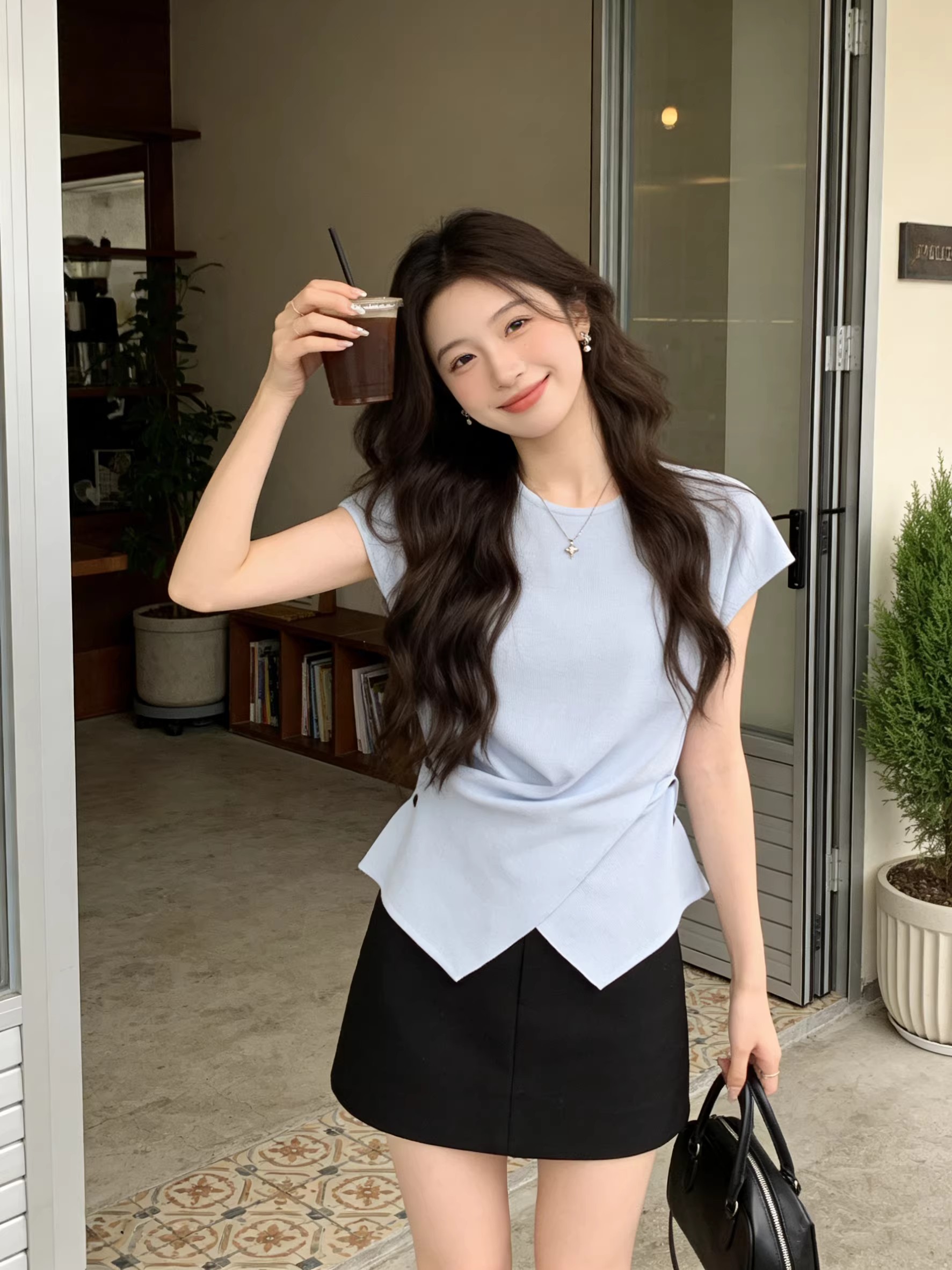 韓系chic松弛感奶藍色收腰褶皺針織衫女不規則下擺顯瘦設計感上衣