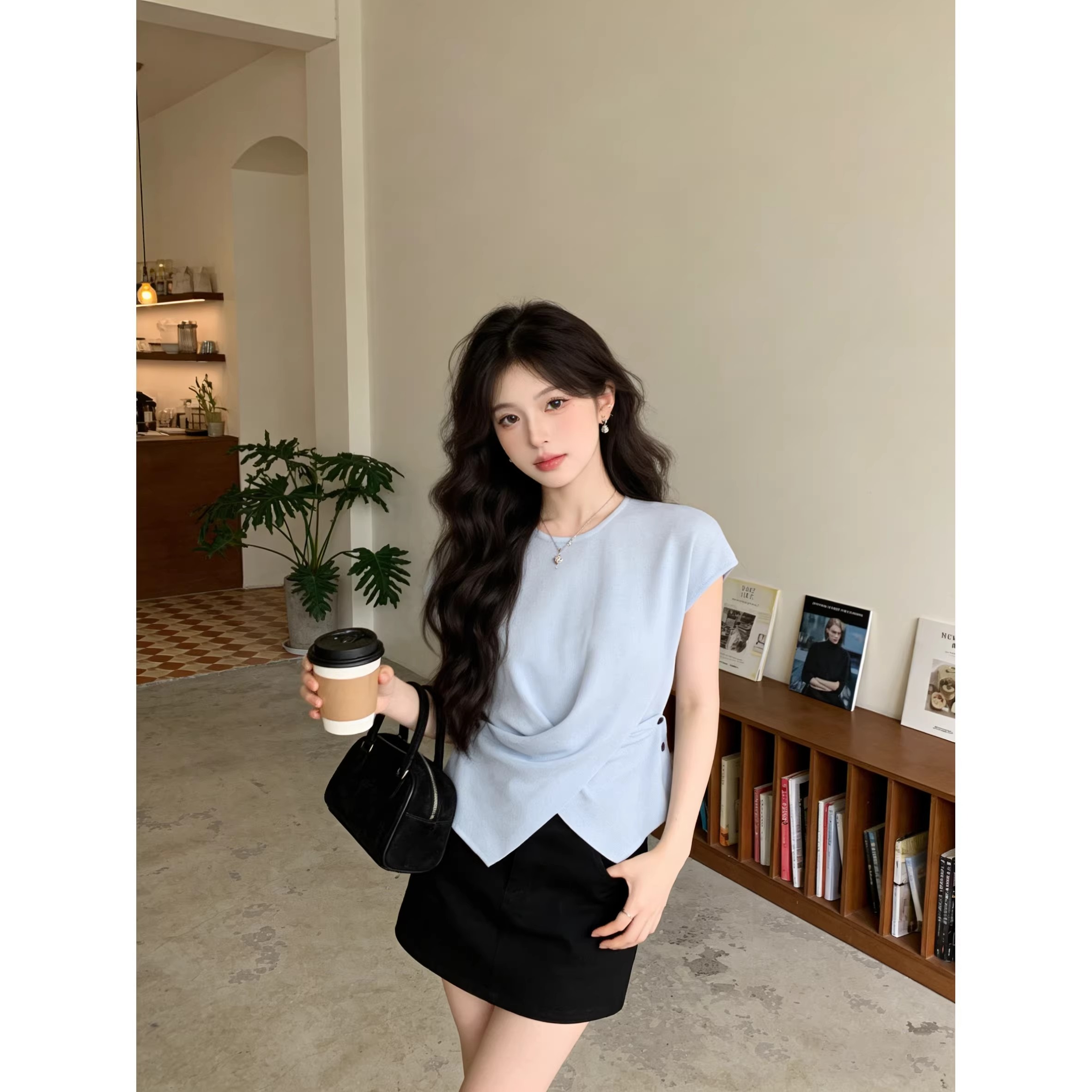 韓系chic松弛感奶藍色收腰褶皺針織衫女不規則下擺顯瘦設計感上衣
