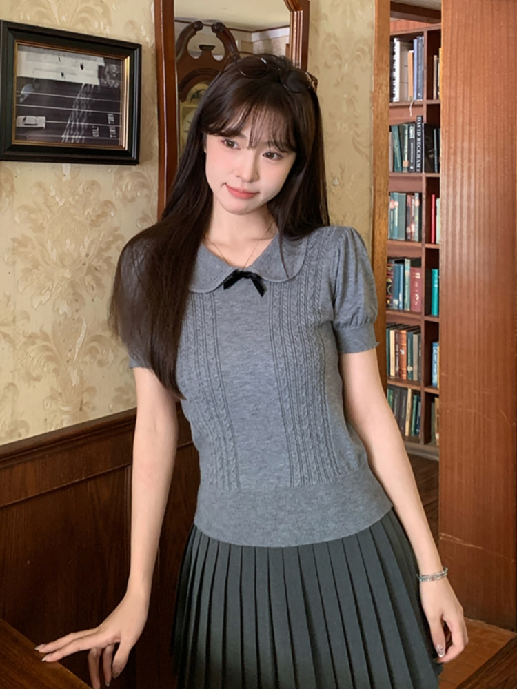 夏裝女款2026新款韓系ootd穿搭溫柔風巨好看灰色針織衫上衣