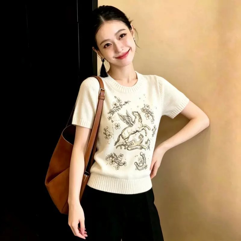 高級感小馬刺繡顯瘦短袖針織衫2026夏季新款休閑百搭套頭圓領上衣