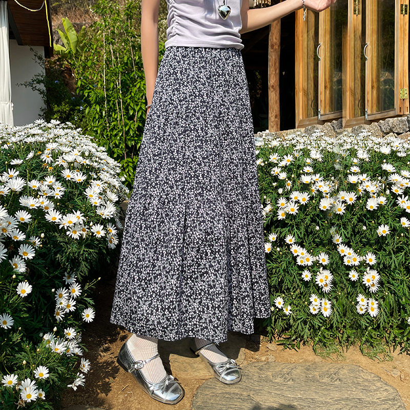 韓系松緊腰藍色碎花半身裙女2026春夏新款高腰顯瘦大擺A字長裙