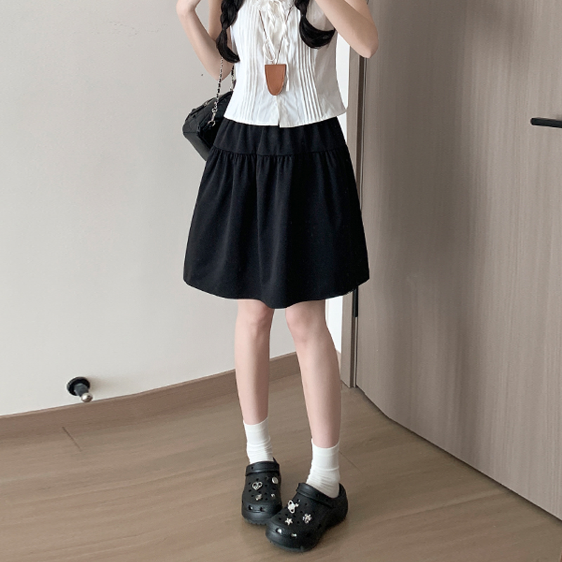 實拍藏青色半身裙女夏季2026新款學院風顯瘦A字褶皺裙五分裙傘裙