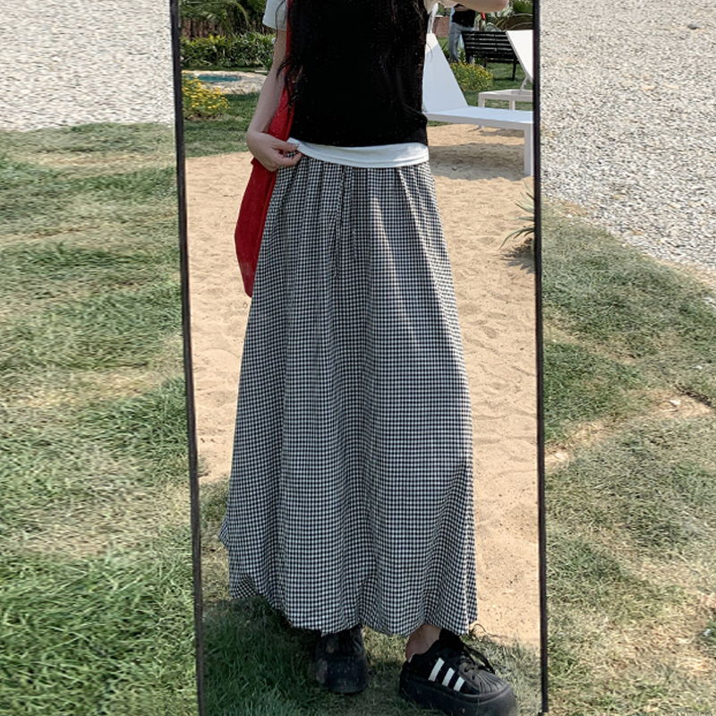 實拍黑色格子半身裙女夏季2026新款松緊腰中長款日系花苞a字裙子
