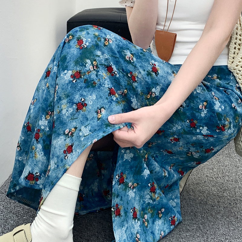 實拍藍色碎花包臀半身裙女夏季新款一片式繡花a字大擺傘裙長裙子