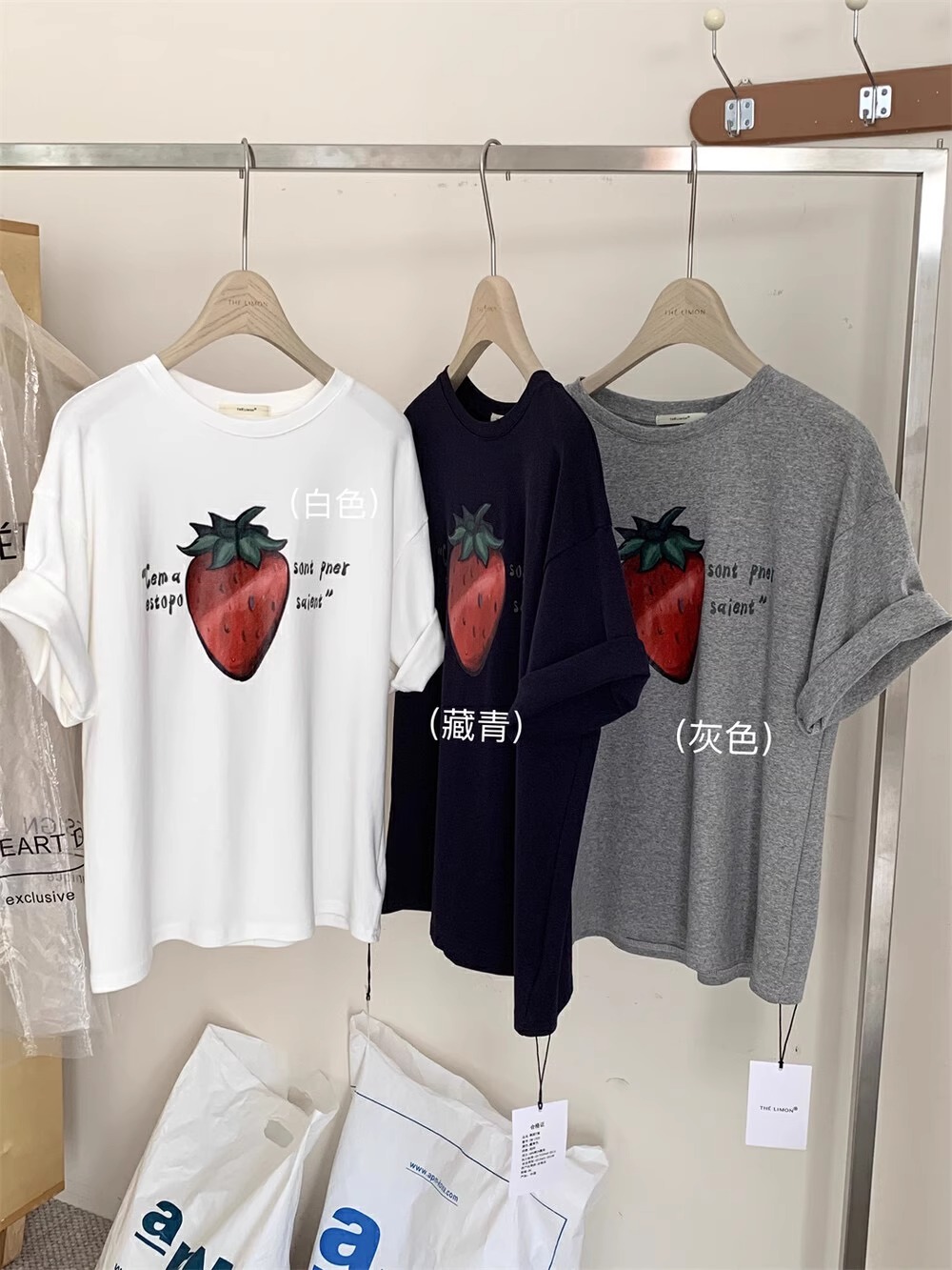 MY17350# 21支纯棉100%棉设计感草莓印花宽松短袖T恤女裝貨源服...