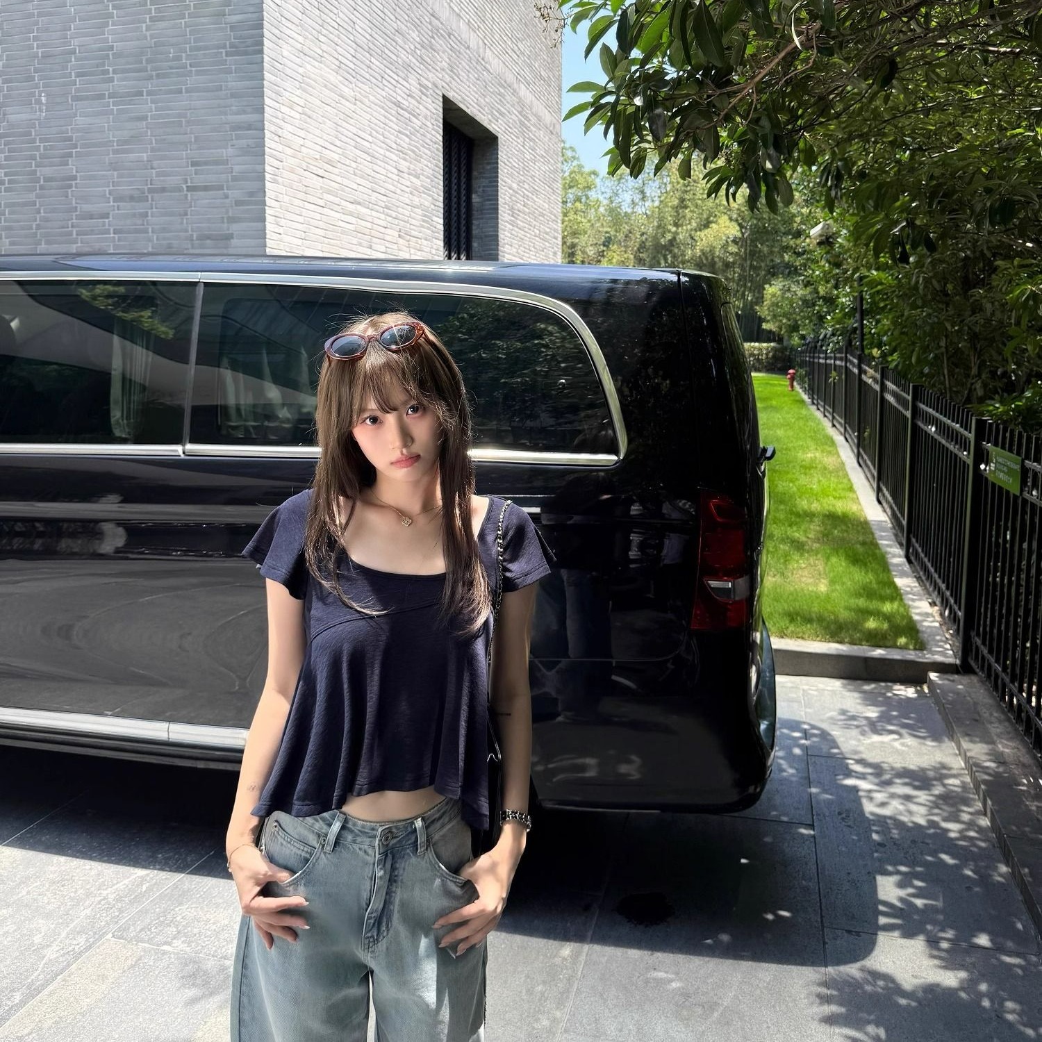 MY10843# 韩系褶皱U领不对称设计感显瘦宽松波浪下摆百搭短款短袖T恤女夏季女裝貨源服裝批發