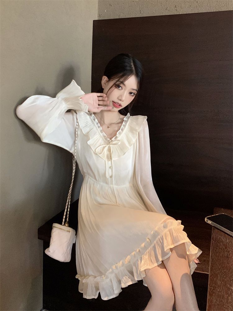 MY11968# 温柔风V领系带长袖连衣裙女夏季新款法式气质显瘦木耳边小白裙子女裝貨源服裝批發