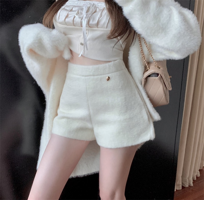 MY15517# 洋气软糯毛绒A字休闲短裤百搭靴裤子高腰阔腿热裤女女裝貨源...