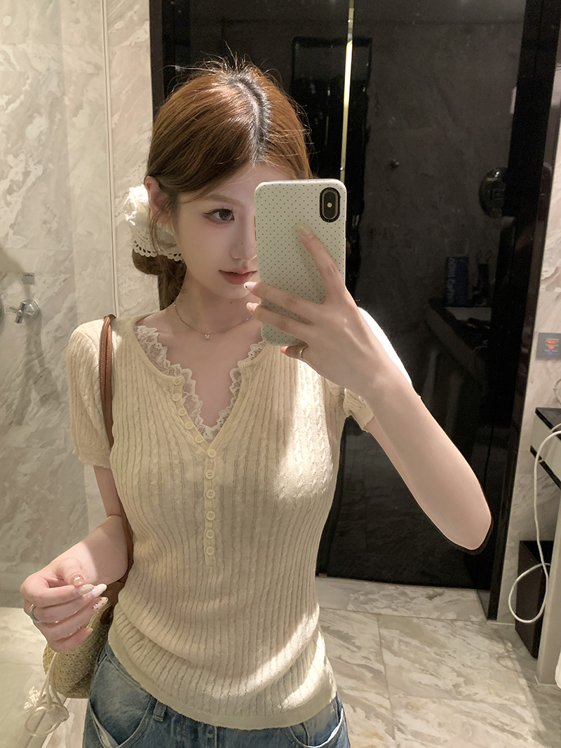 實拍~夏季薄V領針織T恤女蕾絲半開扣坑條修身顯瘦正肩上衣