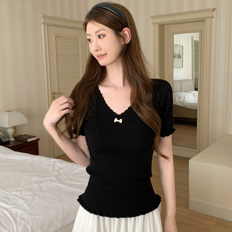 實拍~甜辣妹花邊V領收腰打底上衣女春裝蝴蝶結減齡針織衫毛衣內搭