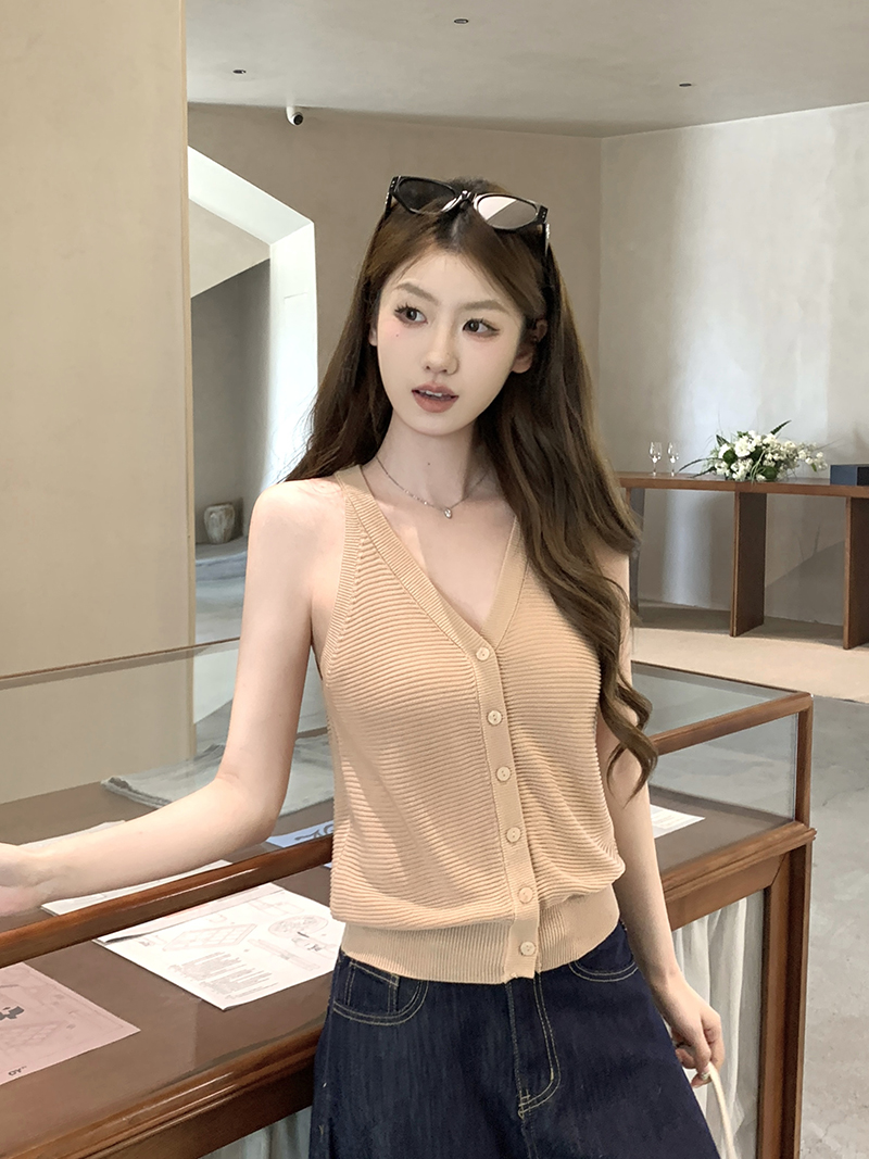 實拍~針織V領無袖單排扣背心女2026夏季新款坑條修身顯瘦氣質上衣