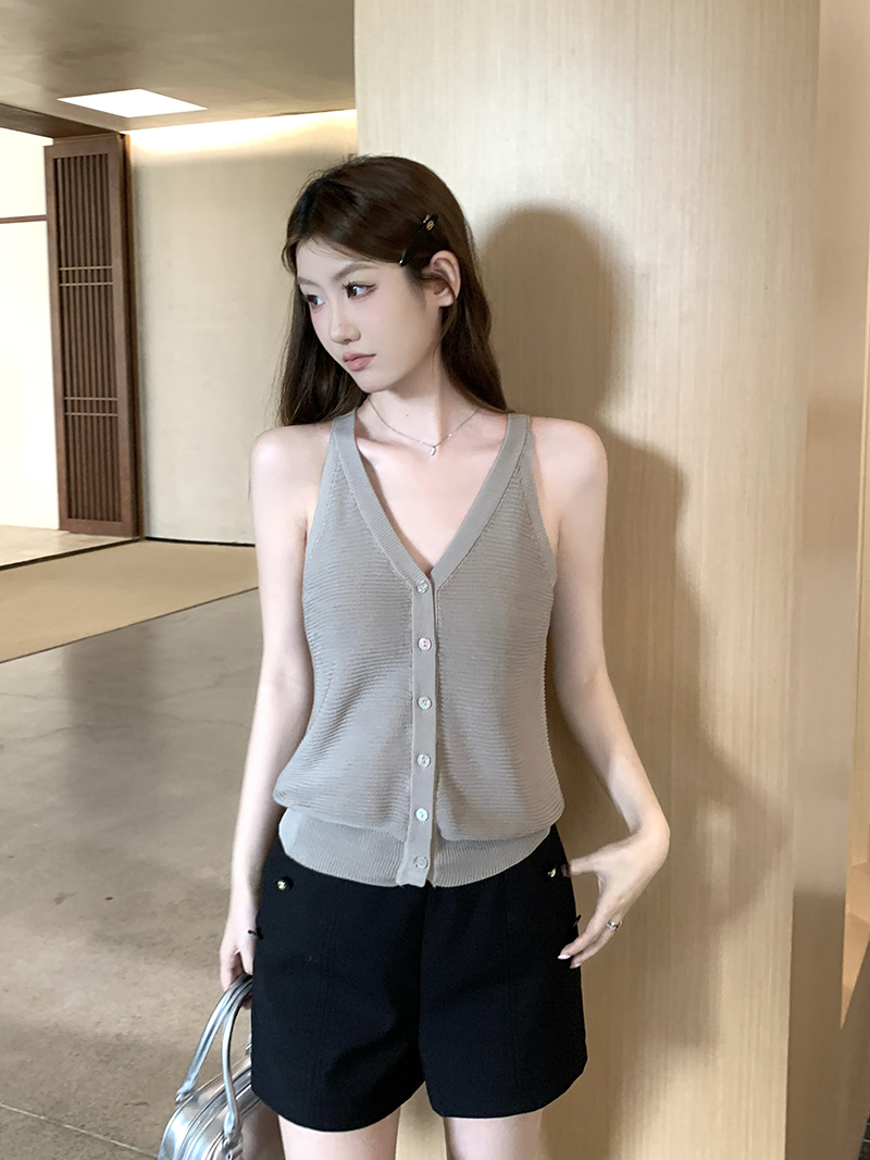 實拍~針織V領無袖單排扣背心女2026夏季新款坑條修身顯瘦氣質上衣