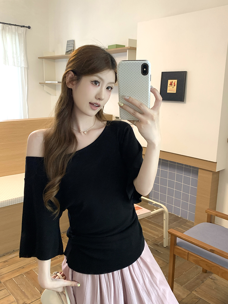 實拍~清冷女人斜肩上衣 喇叭袖知性高雅法式浪漫針織衫