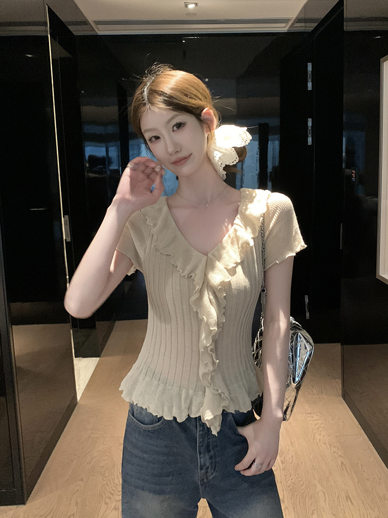 實拍~木耳邊針織衫女新款夏季修身設計感短袖上衣