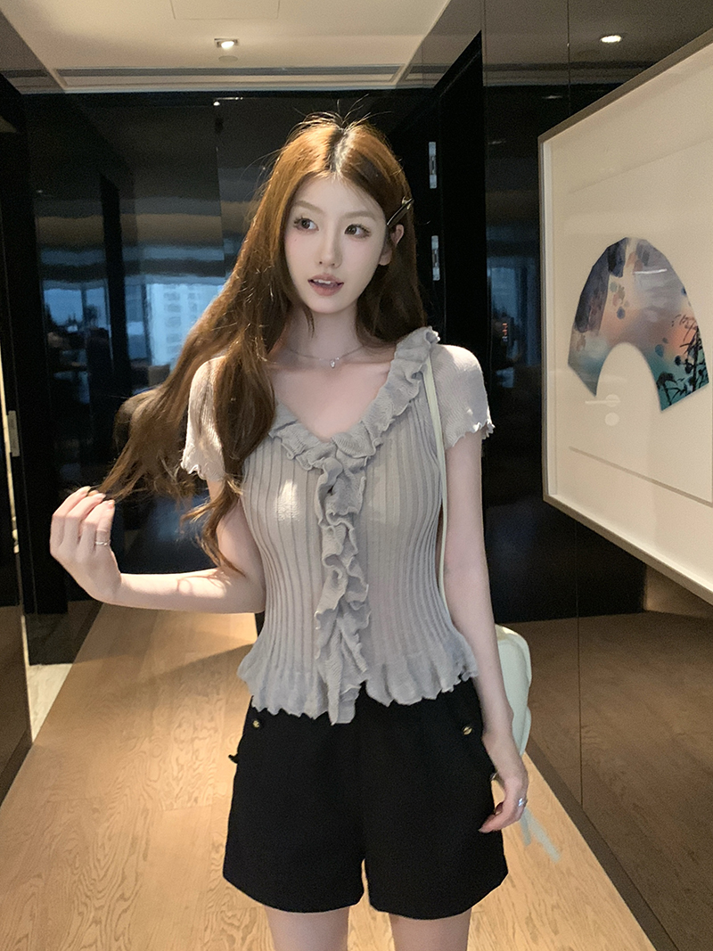 實拍~木耳邊針織衫女新款夏季修身設計感短袖上衣