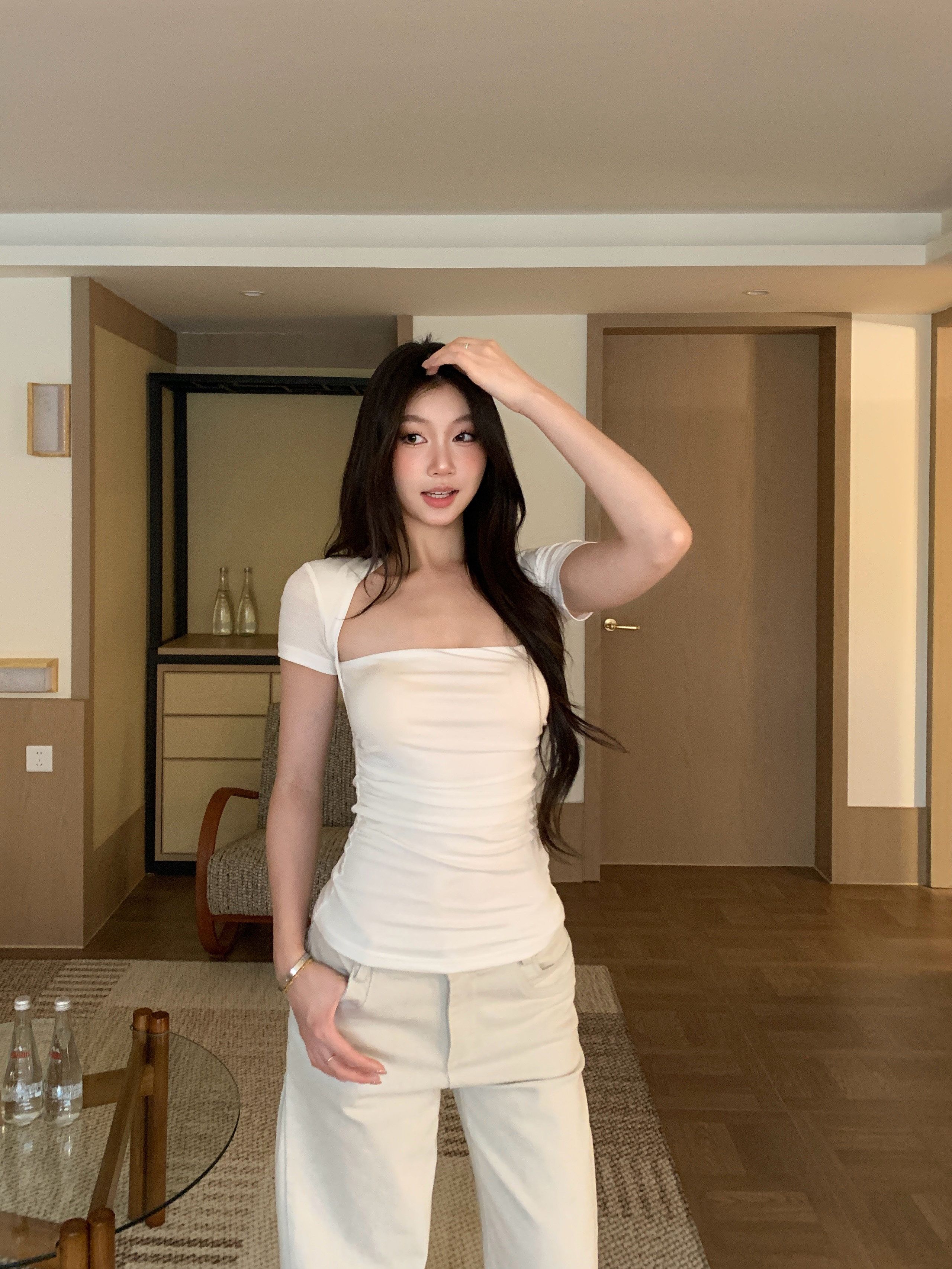 白色方領短袖T恤女2026夏季新款收腰顯瘦辣妹性感上衣女