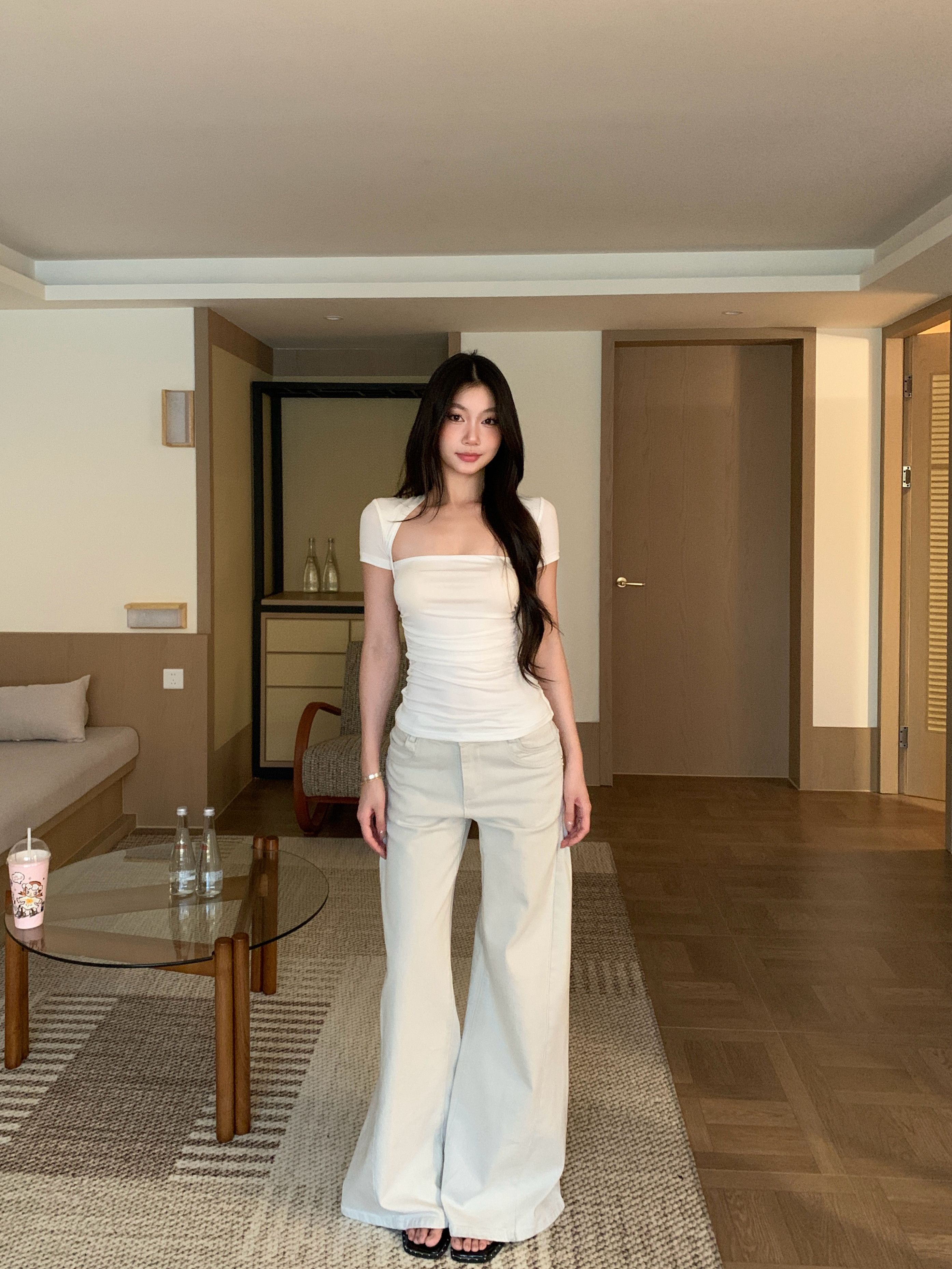 白色方領短袖T恤女2026夏季新款收腰顯瘦辣妹性感上衣女