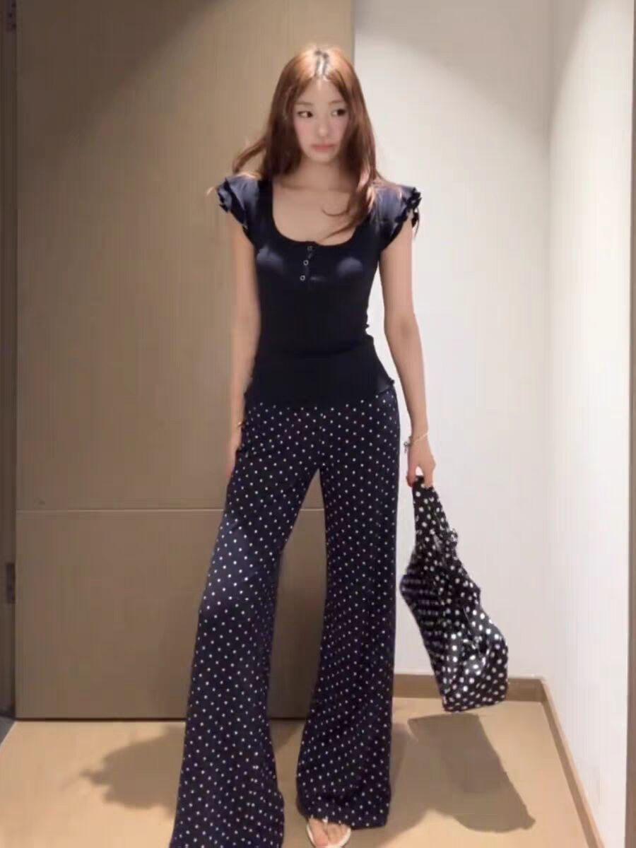 甜美棕色方領荷葉邊短袖 T 恤女修身顯瘦復古風單排扣設計感上衣
