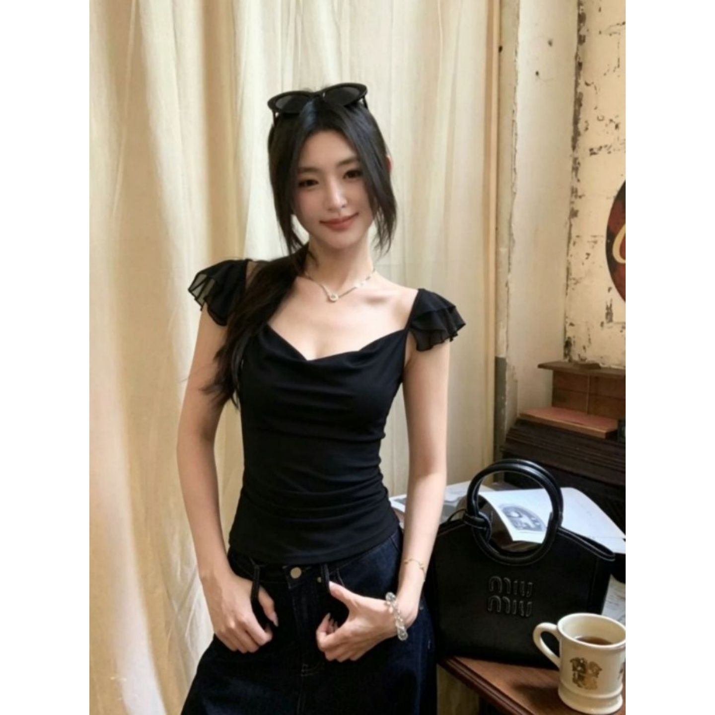 黑色蕩領網紗小飛袖上衣女純欲風收腰顯瘦氣質設計感短袖 T 恤