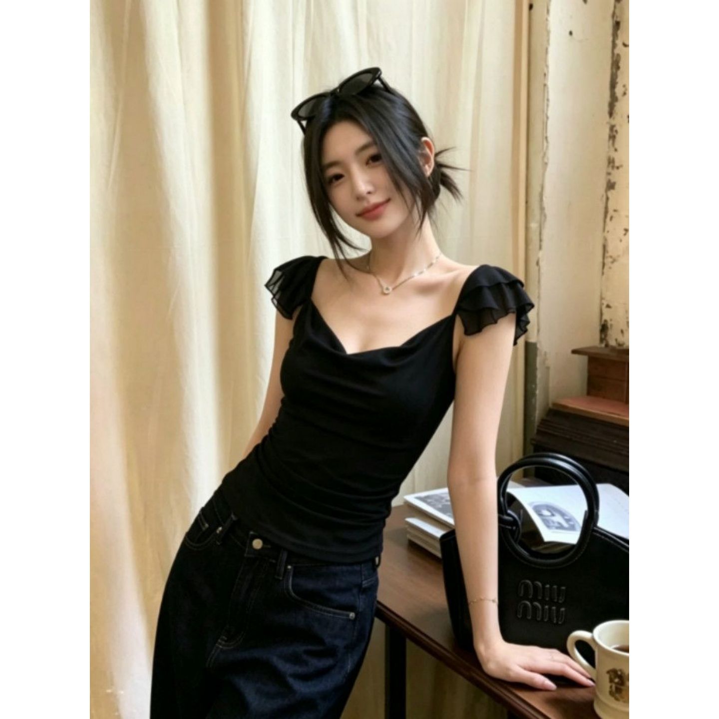 黑色蕩領網紗小飛袖上衣女純欲風收腰顯瘦氣質設計感短袖 T 恤
