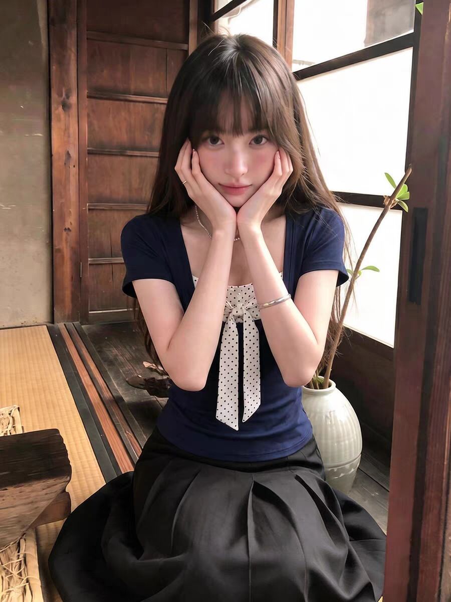 甜美藏青波點蝴蝶結方領 T 恤女修身顯瘦純欲風減齡短袖上衣