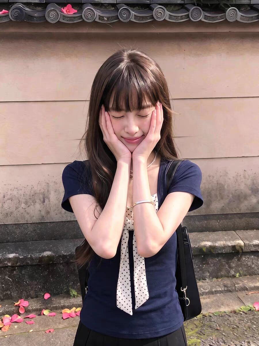 甜美藏青波點蝴蝶結方領 T 恤女修身顯瘦純欲風減齡短袖上衣