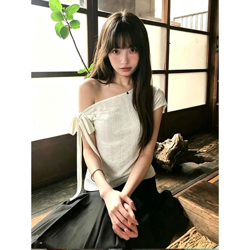設計感不規則綁帶露肩寬松斜領短袖短款白色T恤女上衣