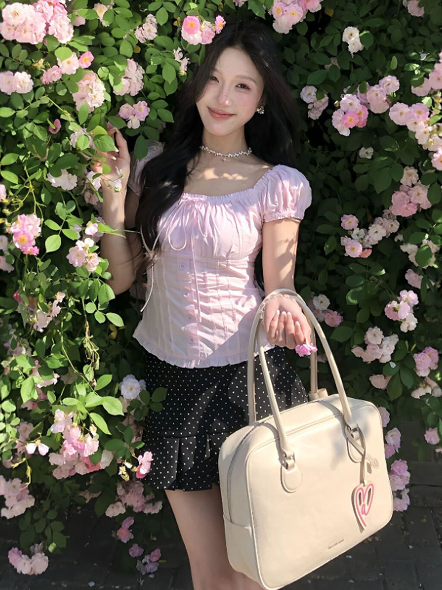 甜美粉色方領泡泡袖收腰短款上衣女純欲風夏季甜妹褶皺修身 T 恤