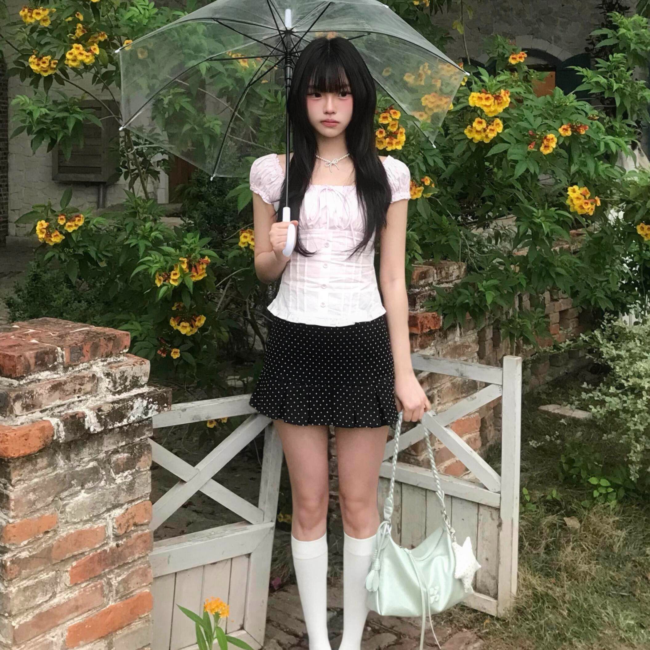 韓系粉色方領泡泡袖收腰短款上衣女純欲風夏季甜妹褶皺修身 T 恤
