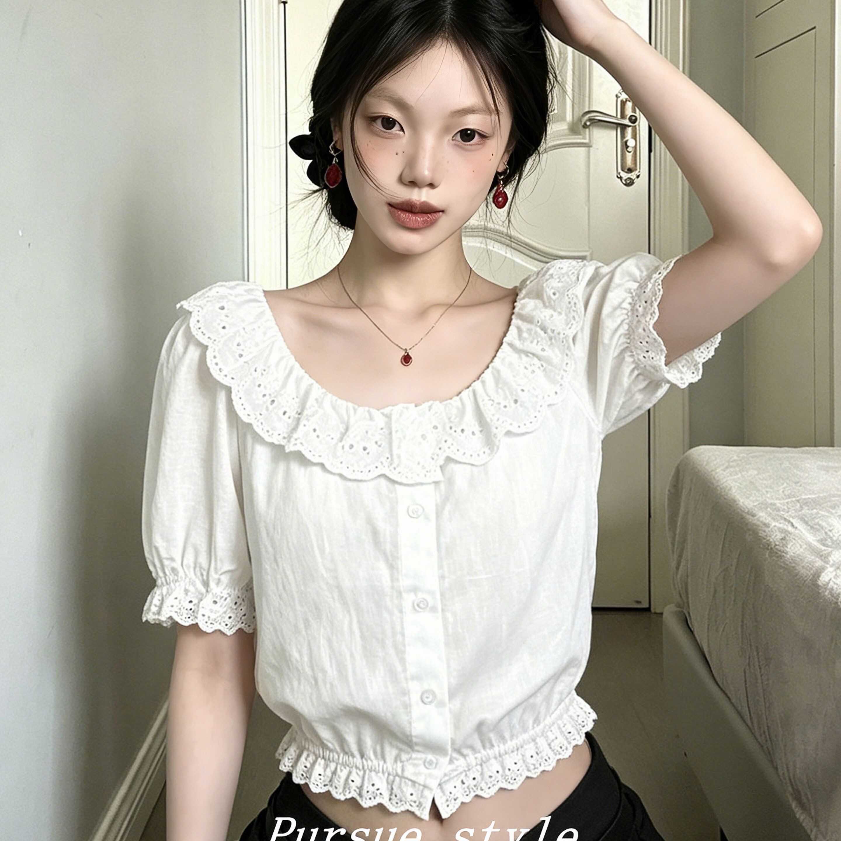 新款法式方領蕾絲花邊泡泡袖短款襯衫女夏季溫柔風收腰上衣