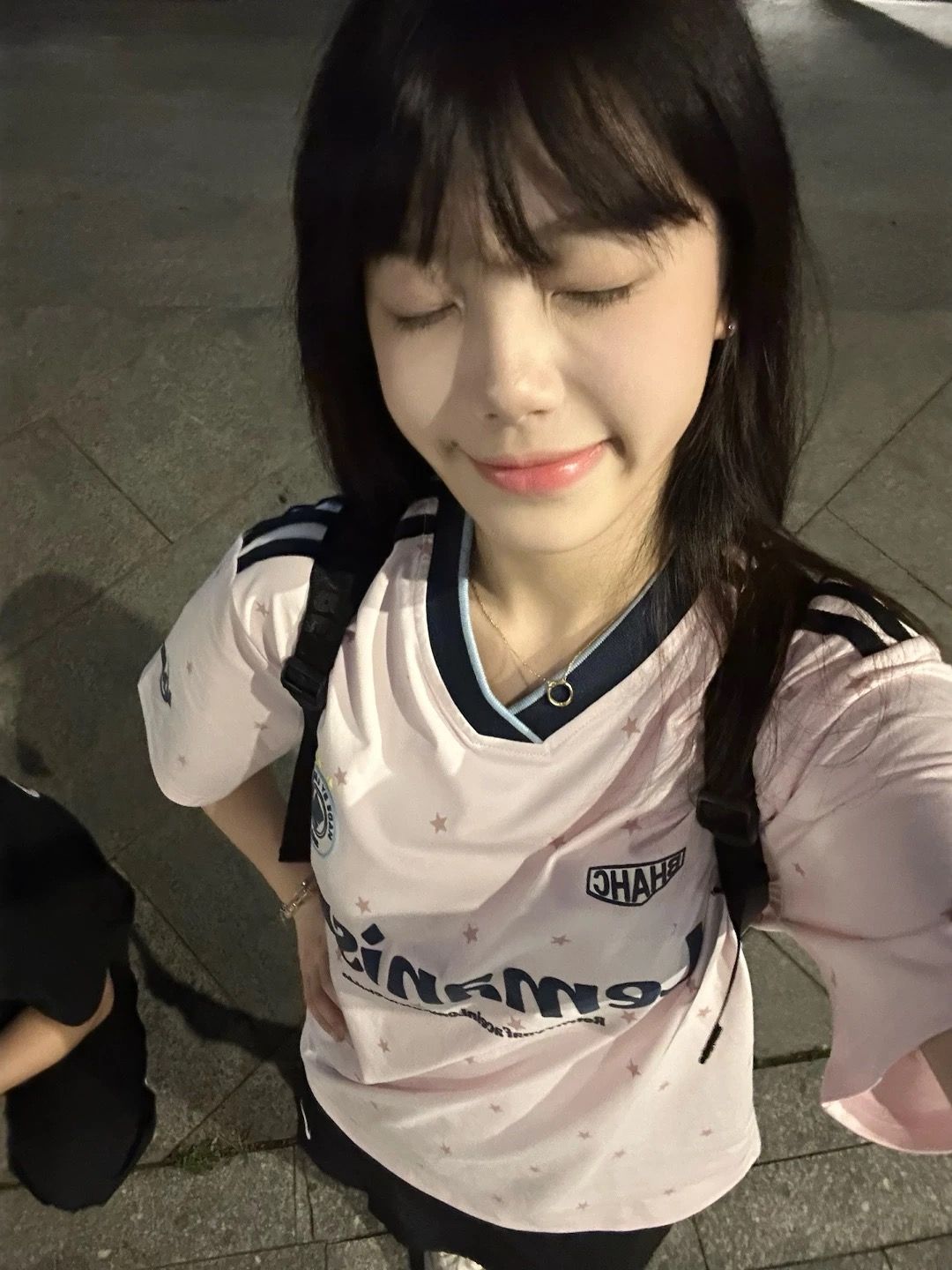 美式粉色星星印花 V 領撞色短袖 T 恤女夏季學院風寬松百搭上衣