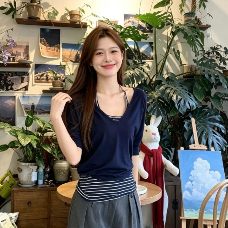 假兩件T恤搭配粉白條紋掛脖吊帶女夏季韓系休閑風百搭顯瘦上衣