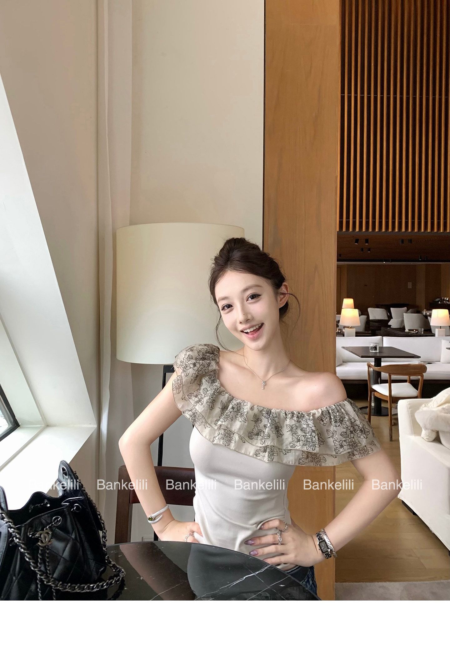 法式碎花荷葉邊一字肩露肩上衣女夏季溫柔風收腰顯瘦氣質百搭