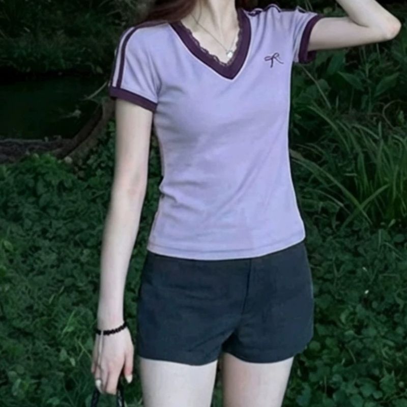 甜美風淡紫色蕾絲邊 V 領撞色短袖 T 恤女夏季修身顯瘦百搭
