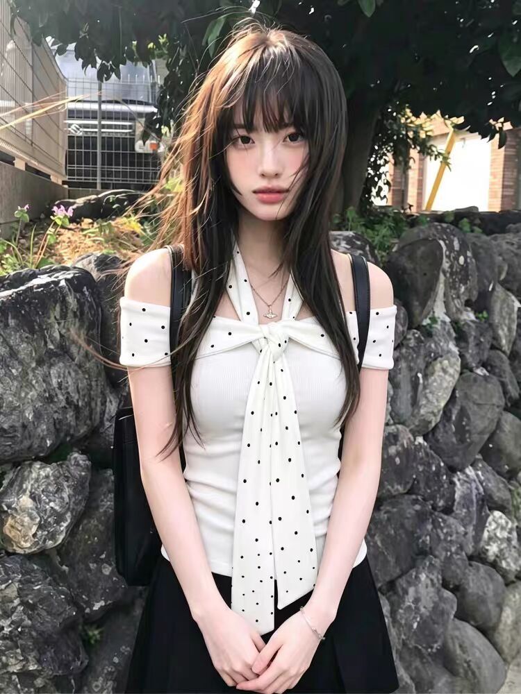 辣妹白色波點掛脖露肩短袖 T 恤女夏季純欲風收腰顯瘦百搭上衣