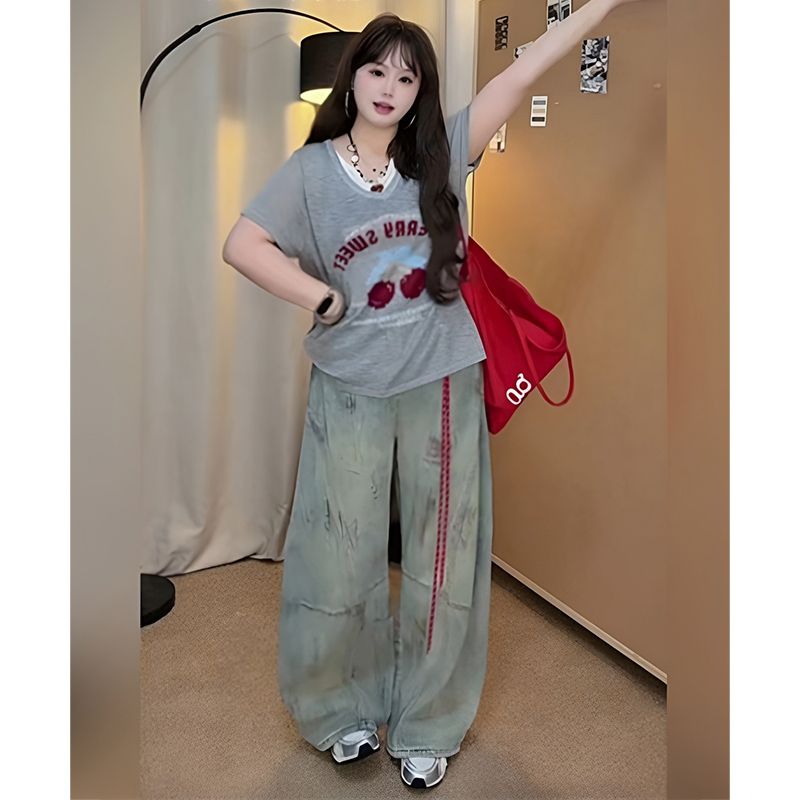 大碼胖mm韓版V領櫻桃字母短袖T恤女夏季設計遮肉顯瘦上衣