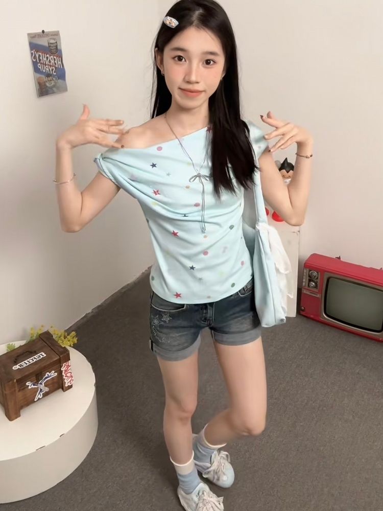 純欲不對稱設計感星星波點斜露肩短袖t恤女夏修身上衣