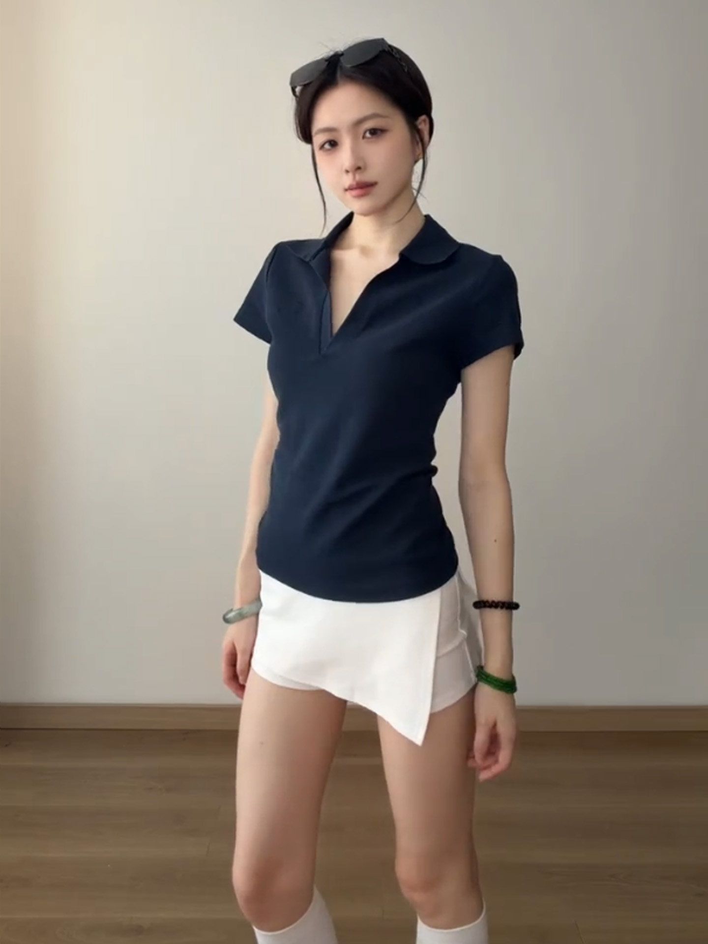 藏青色V領Polo領修身短袖 T 恤女夏季韓系學院風收腰顯瘦百搭上衣