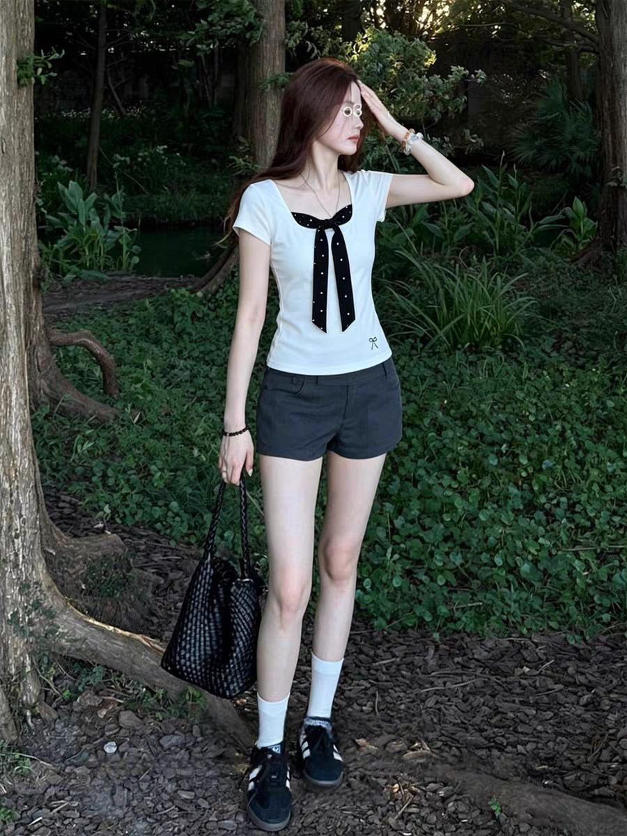 純欲風方領短袖 T 恤女夏季蝴蝶結鑲鉆收腰顯瘦辣妹打底上衣