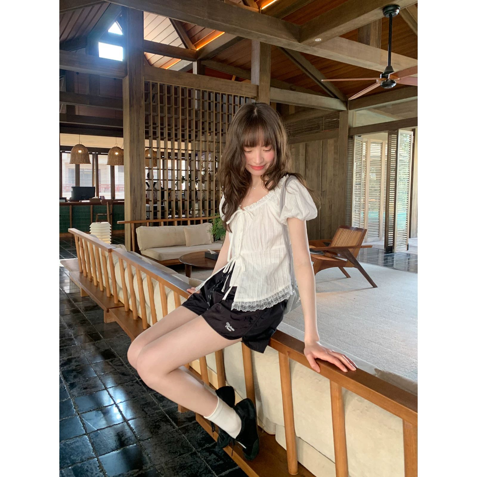 甜美風蕾絲邊綁帶短袖襯衫女夏季洋氣小衫獨特別致上衣