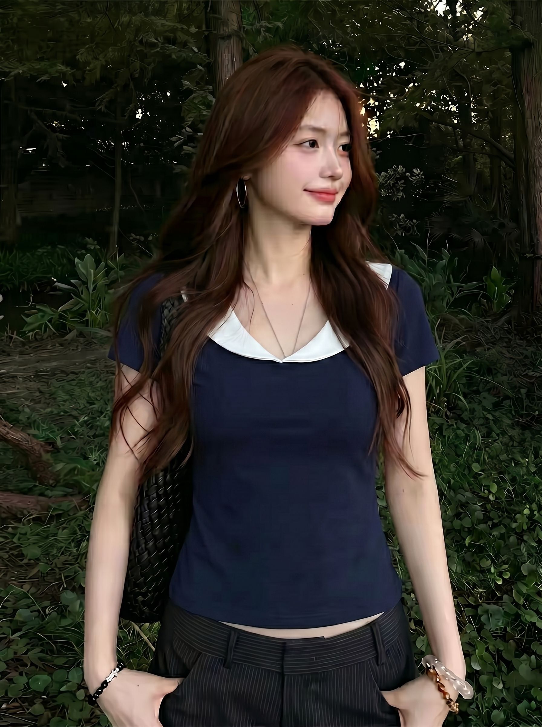 藏青撞白 V 領短袖 T 恤女夏季韓系修身顯瘦百搭短款辣妹上衣