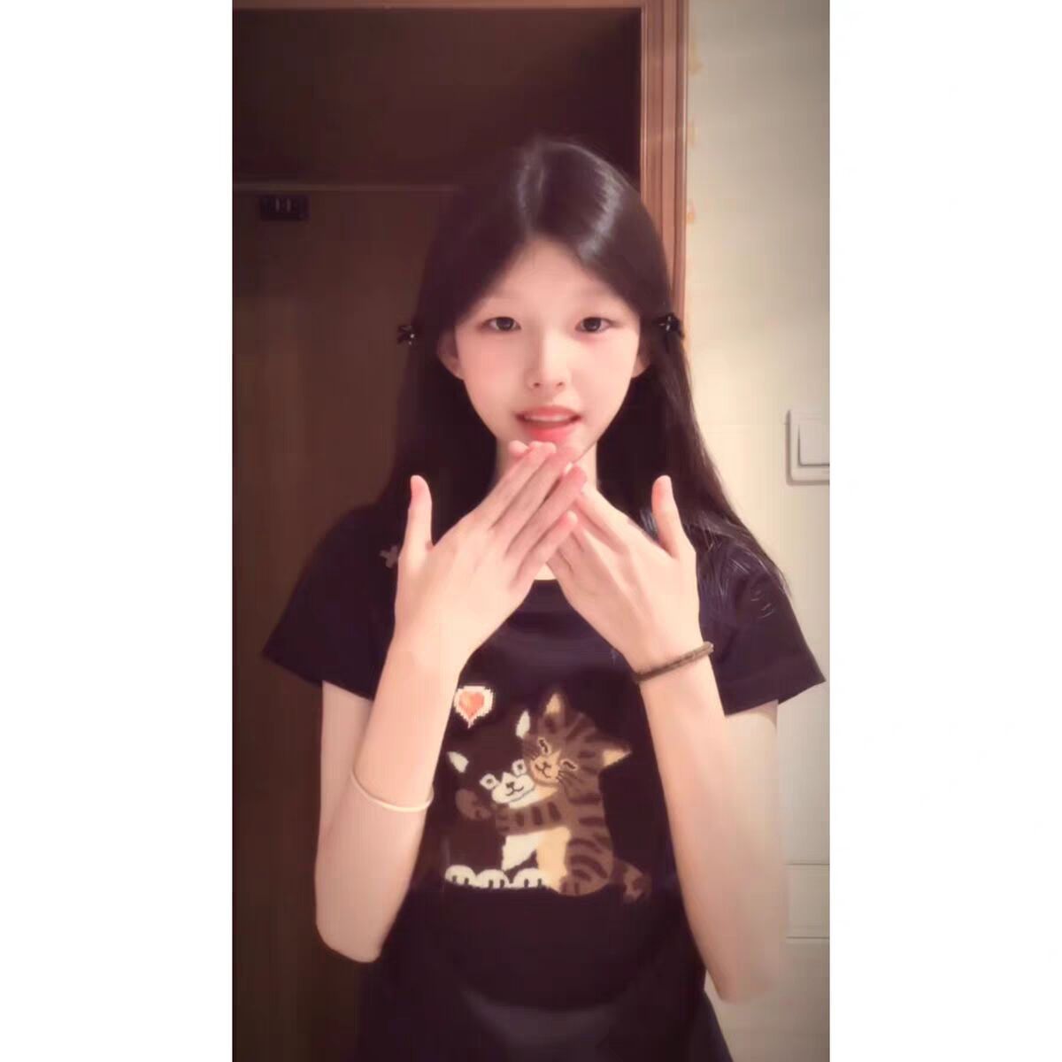 可愛風貓咪印花修身短袖 T 恤女夏季韓系顯瘦百搭短款上衣